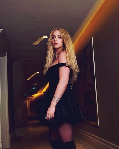 Hayal Köseoğlu seksi ifşa fotoğrafı 199