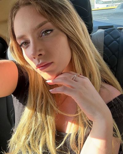 Hayal Köseoğlu seksi ifşa fotoğrafı 23