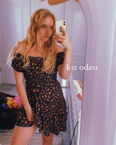 Hayal Köseoğlu seksi ifşa fotoğrafı 286