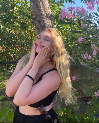 Hayal Köseoğlu seksi ifşa fotoğrafı 32