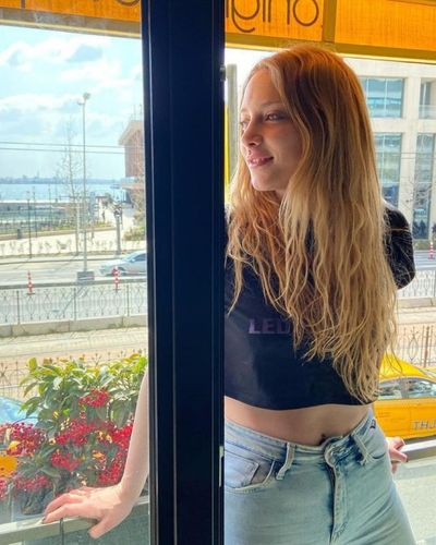 Hayal Köseoğlu seksi ifşa fotoğrafı 375