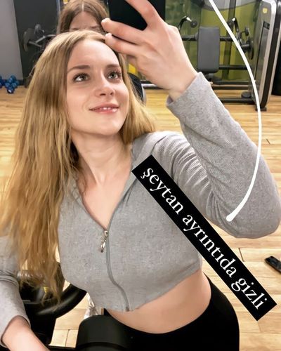 Hayal Köseoğlu seksi ifşa fotoğrafı 385
