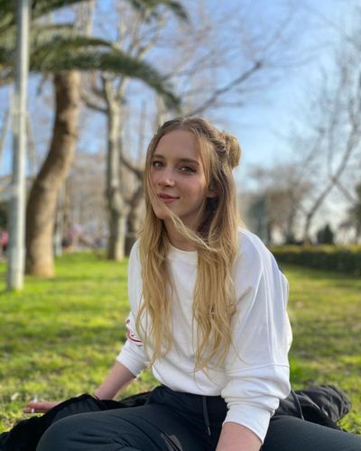 Hayal Köseoğlu seksi ifşa fotoğrafı 452