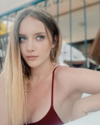 Hayal Köseoğlu seksi ifşa fotoğrafı 557