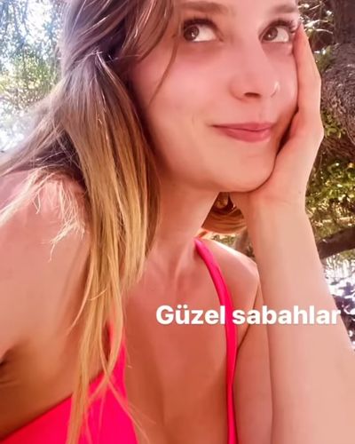 Hayal Köseoğlu seksi ifşa fotoğrafı 562
