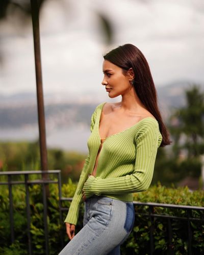 Hazal Filiz Küçükköse seksi ifşa fotoğrafı 175