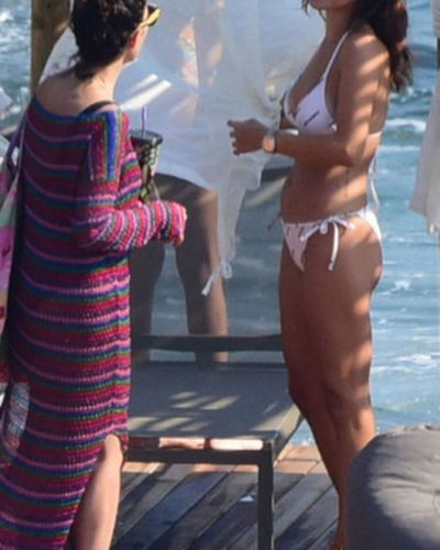 Hazal Filiz Küçükköse seksi ifşa fotoğrafı 200