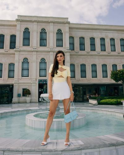 Hazal Filiz Küçükköse seksi ifşa fotoğrafı 23