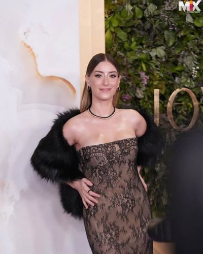 Hazal Kaya seksi ifşa fotoğrafı 100