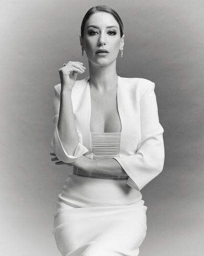 Hazal Kaya seksi ifşa fotoğrafı 105