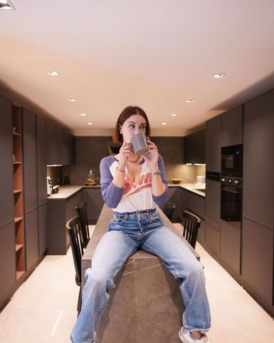 Hazal Kaya seksi ifşa fotoğrafı 148