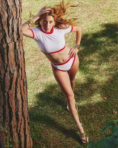 Hazal Kaya seksi ifşa fotoğrafı 178