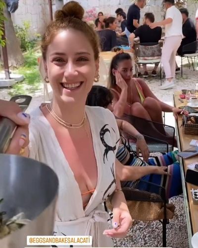 Hazal Kaya seksi ifşa fotoğrafı 252