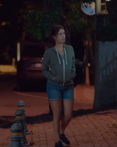 Hazal Kaya seksi ifşa fotoğrafı 253