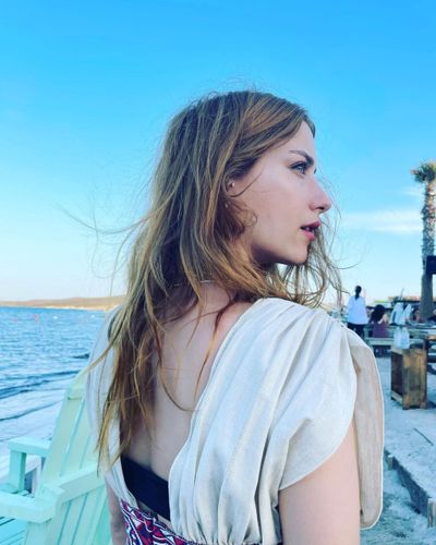 Hazal Kaya seksi ifşa fotoğrafı 264