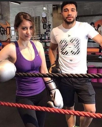 Hazal Kaya seksi ifşa fotoğrafı 283