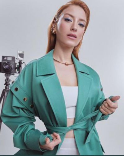 Hazal Kaya seksi ifşa fotoğrafı 306