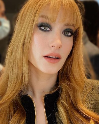 Hazal Kaya seksi ifşa fotoğrafı 328