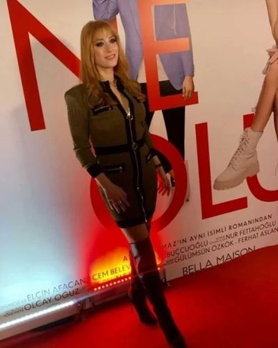 Hazal Kaya seksi ifşa fotoğrafı 330
