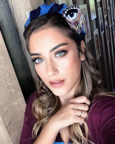 Hazal Kaya seksi ifşa fotoğrafı 360