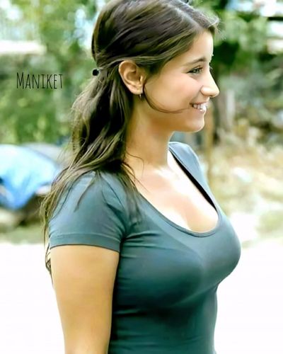 Hazal Kaya seksi ifşa fotoğrafı 362