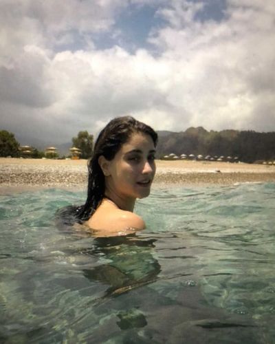 Hazal Kaya seksi ifşa fotoğrafı 367