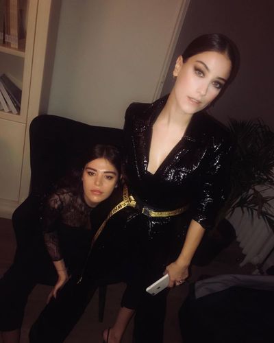 Hazal Kaya seksi ifşa fotoğrafı 399