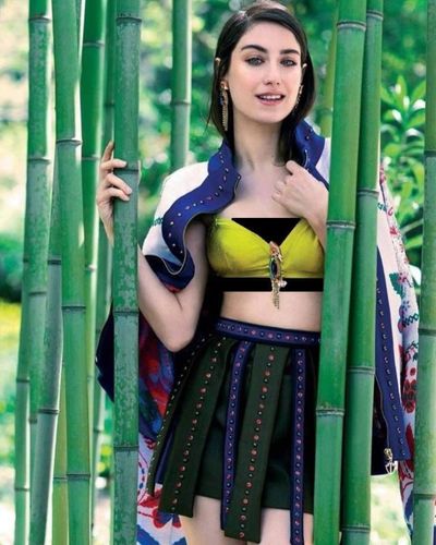 Hazal Kaya seksi ifşa fotoğrafı 426