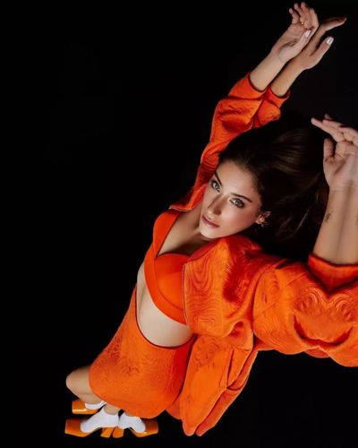 Hazal Kaya seksi ifşa fotoğrafı 96