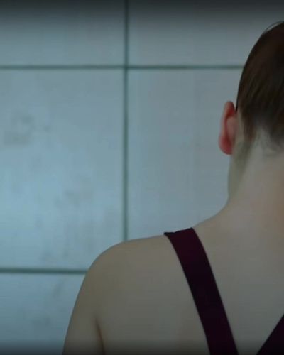 Hazal Kaya seksi ifşa fotoğrafı 47 — A.Ş.K. (2013)
