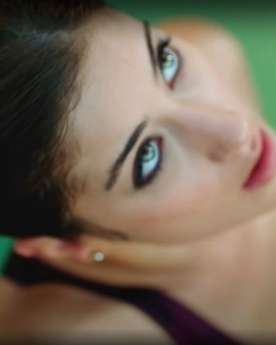 Hazal Kaya seksi ifşa fotoğrafı 56 — A.Ş.K. (2013)