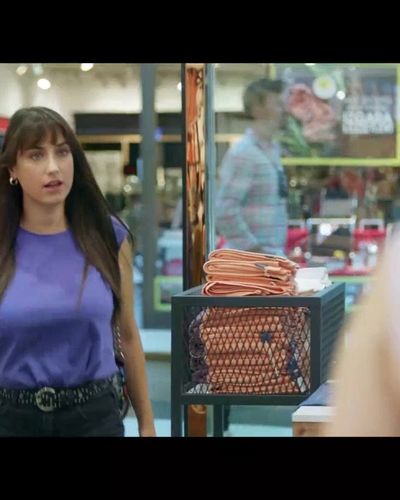 Hazal Kaya seksi ifşa fotoğrafı 25 — Benden Ne Olur (2022)