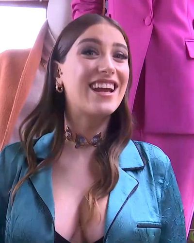 Hazal Kaya seksi ifşa fotoğrafı 34 — Hazal Kaya Tv100 Interview (2021)
