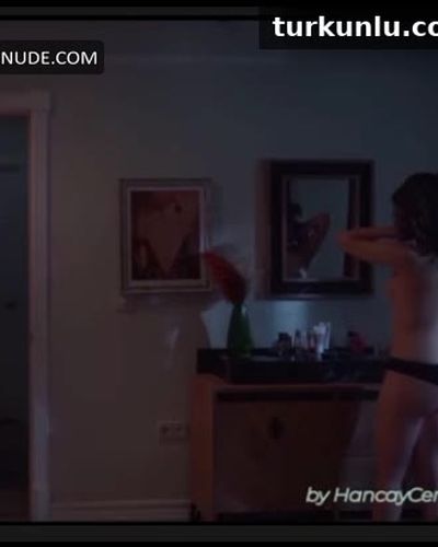 Hazal Türesan seksi ifşa fotoğrafı 11 — Tam Bir Centilmen (2024)