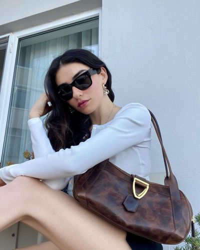 Hazar Erguclu seksi ifşa fotoğrafı 110