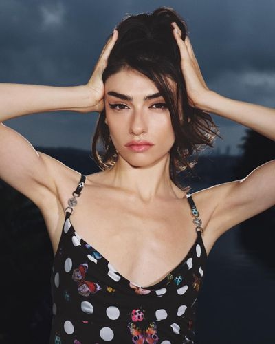 Hazar Erguclu seksi ifşa fotoğrafı 165