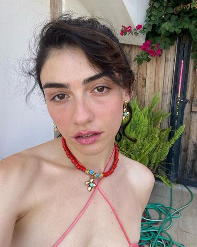 Hazar Erguclu seksi ifşa fotoğrafı 180