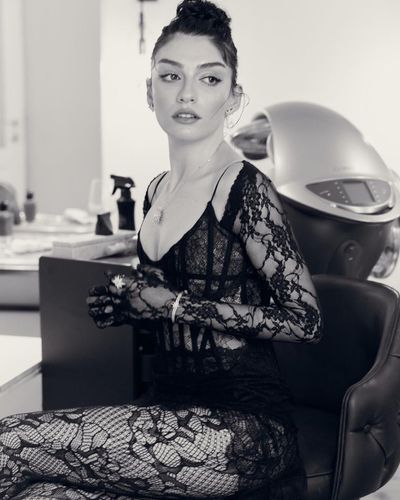 Hazar Erguclu seksi ifşa fotoğrafı 199