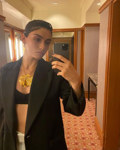 Hazar Erguclu seksi ifşa fotoğrafı 301