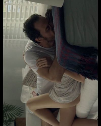 Hazar Erguclu seksi ifşa fotoğrafı 302