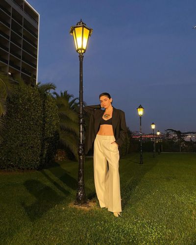 Hazar Erguclu seksi ifşa fotoğrafı 317