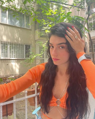 Hazar Erguclu seksi ifşa fotoğrafı 333