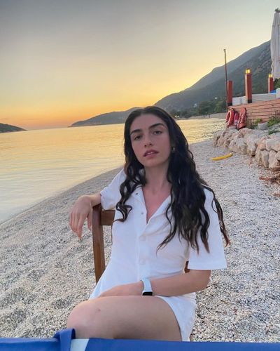 Hazar Erguclu seksi ifşa fotoğrafı 360