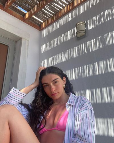 Hazar Erguclu seksi ifşa fotoğrafı 364