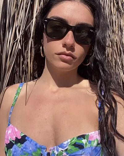 Hazar Erguclu seksi ifşa fotoğrafı 373