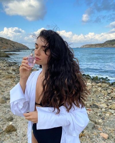 Hazar Erguclu seksi ifşa fotoğrafı 394