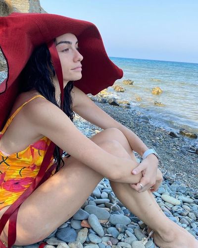 Hazar Erguclu seksi ifşa fotoğrafı 398