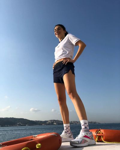 Hazar Erguclu seksi ifşa fotoğrafı 413