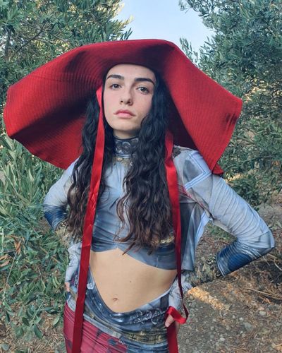 Hazar Erguclu seksi ifşa fotoğrafı 418