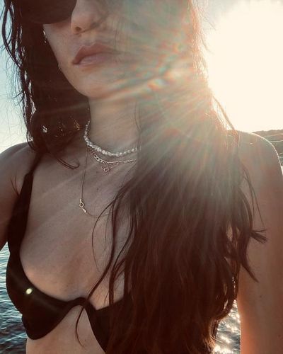Hazar Erguclu seksi ifşa fotoğrafı 426